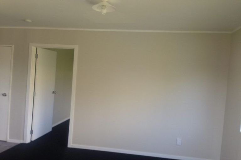 Photo of property in 236 Triangle Road, Massey, Auckland, 0614