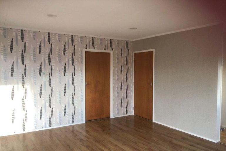 Photo of property in 2/13 Dakota Avenue, Beach Haven, Auckland, 0626