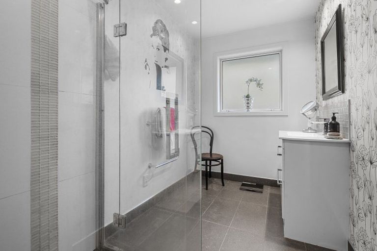 Photo of property in 1/15 Tudor Avenue, Ilam, Christchurch, 8041