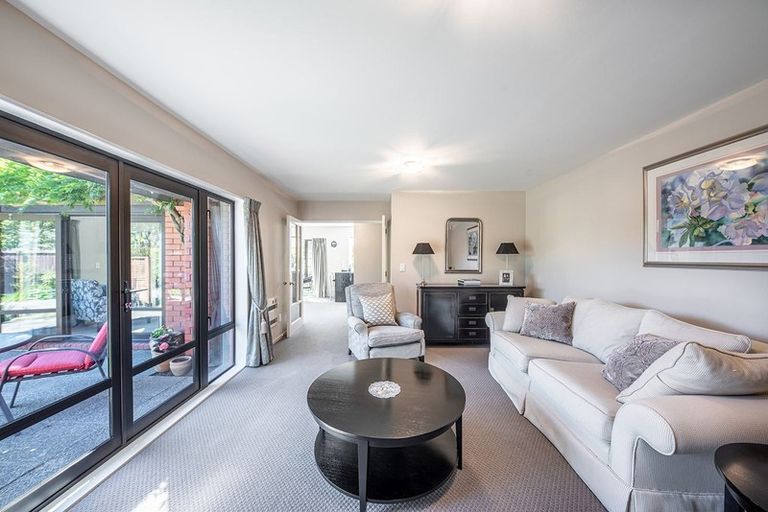 Photo of property in 5a Mclellan Place, Ilam, Christchurch, 8041