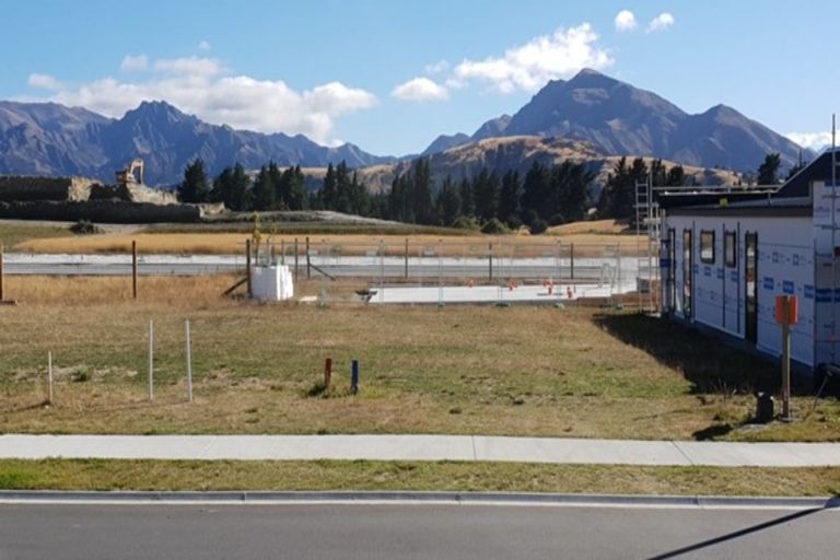 Photo of property in 40 Obelisk Street, Wanaka, 9305