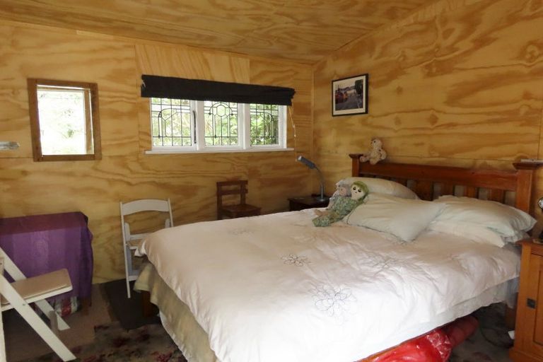 Photo of property in 25 Andersen Street, Blacks Point, Reefton, 7830
