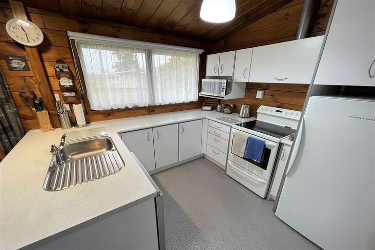 Photo of property in 22 Waianiwa Place, Tokoroa, 3420