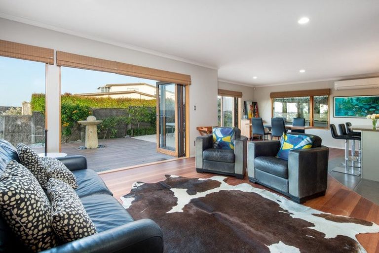 Photo of property in 35a Kowhai Road, Mairangi Bay, Auckland, 0630