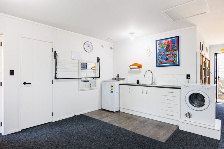 Photo of property in 166 Pharazyn Street, Feilding, 4702