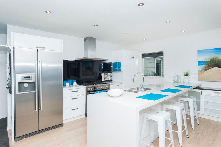 Photo of property in 32 Emily Street, Riverdale, Gisborne, 4010