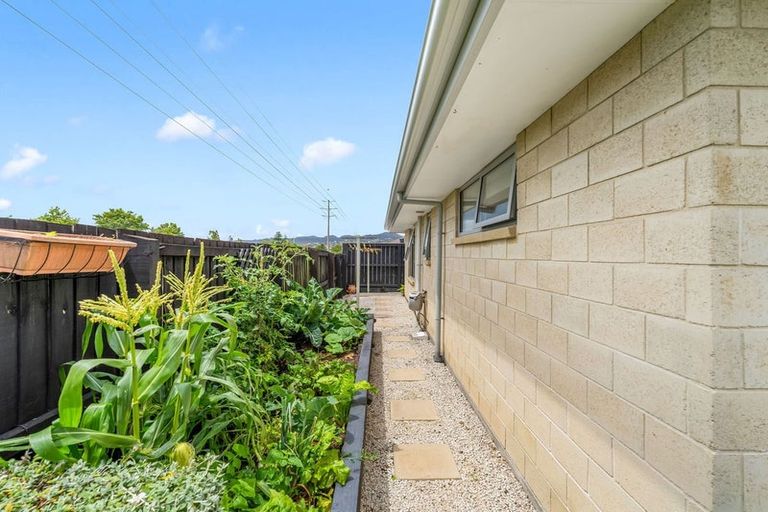 Photo of property in 16a Dunsford Close, Halswell, Christchurch, 8025