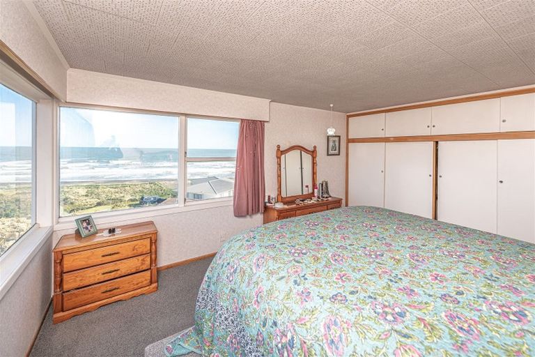 Photo of property in 8 Kapiti Terrace, Castlecliff, Whanganui, 4501