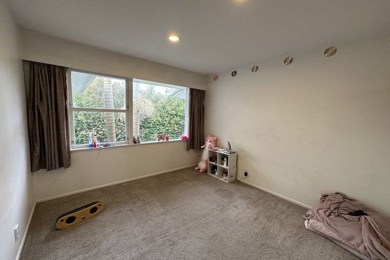 Photo of property in 158 Carlisle Road, Northcross, Auckland, 0632