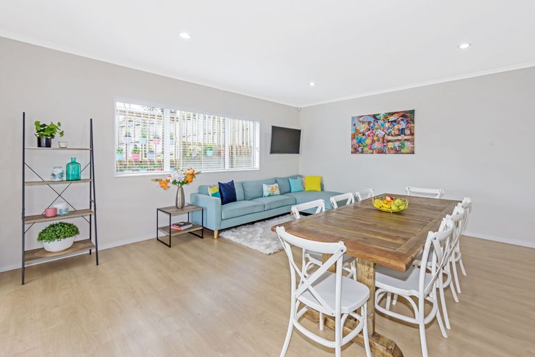 Photo of property in 4 Stella Maris Lane, Silverdale, 0932