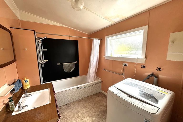 Photo of property in 2262 Papatowai Highway, Maclennan, Owaka, 9586