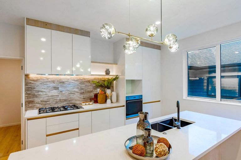 Photo of property in 28 Konoba Avenue, Kumeu, 0810