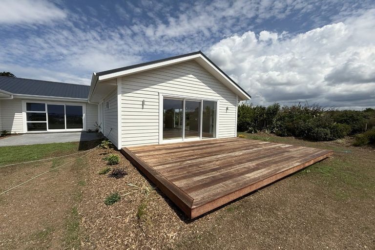 Photo of property in 5 Johnson Place, Stillwater, Silverdale, 0993