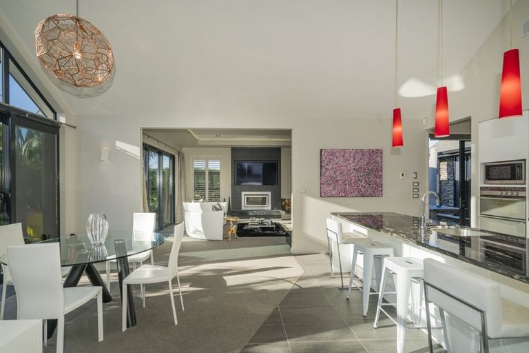 Photo of property in 8 Sara Way, Whitianga, 3510