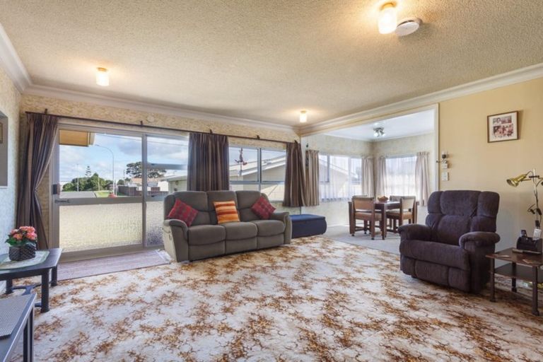 Photo of property in 19 Macville Road, Mount Maunganui, 3116