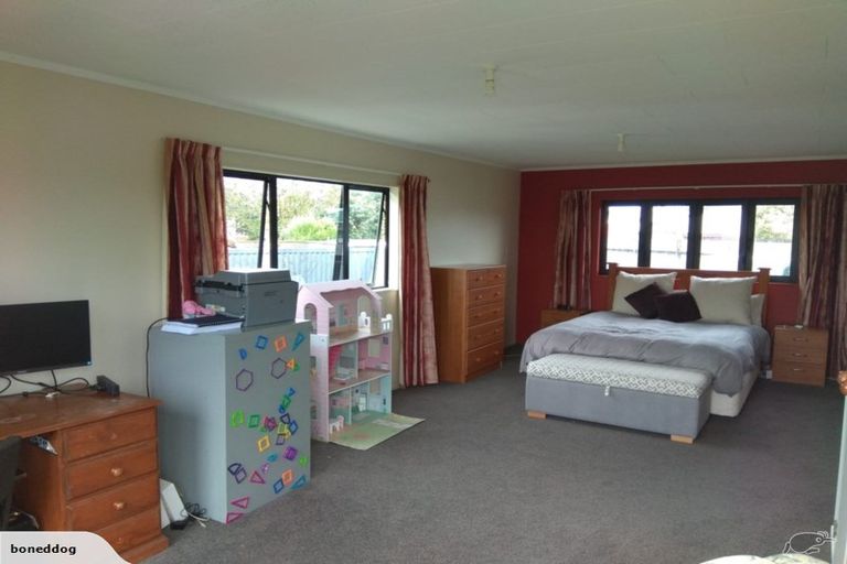Photo of property in 1a Silvan Place, Bell Block, New Plymouth, 4312