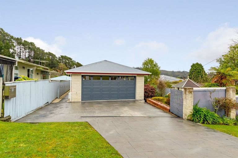 Photo of property in 94 Manuka Street, Stokes Valley, Lower Hutt, 5019