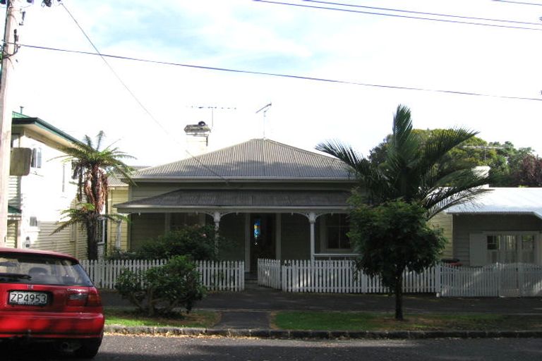 Photo of property in 19 Alberon Street, Parnell, Auckland, 1052