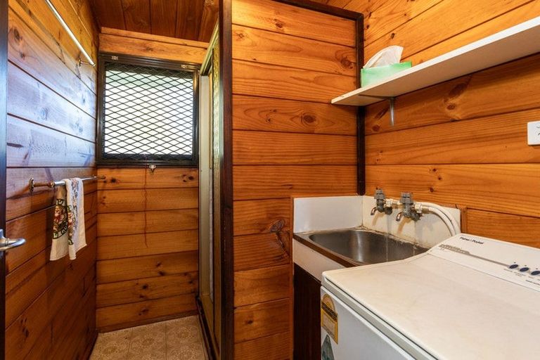 Photo of property in 13 Rautawhiri Road, Helensville, 0800