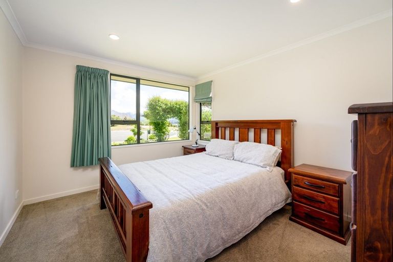 Photo of property in 4 Baker Grove, Wanaka, 9305