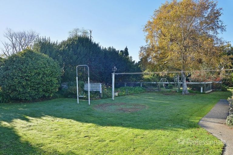 Photo of property in 12 Dixon Street, Carterton, 5713