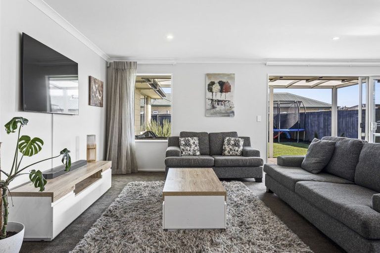 Photo of property in 22 Andesite Drive, Rolleston, 7614