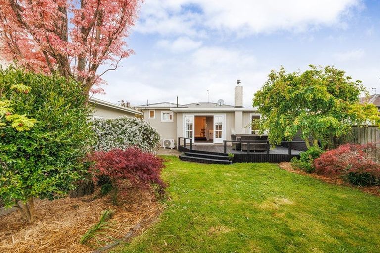 Photo of property in 7 Stirling Crescent, Hokowhitu, Palmerston North, 4410