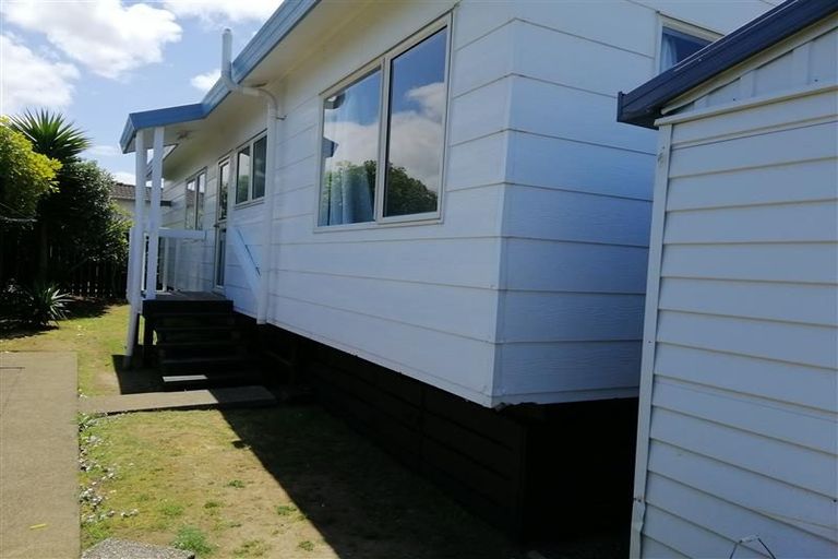 Photo of property in 4/38 Barneys Farm Road, Clendon Park, Auckland, 2103