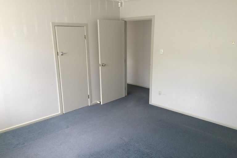 Photo of property in 30a Tramway Road, Beach Haven, Auckland, 0626