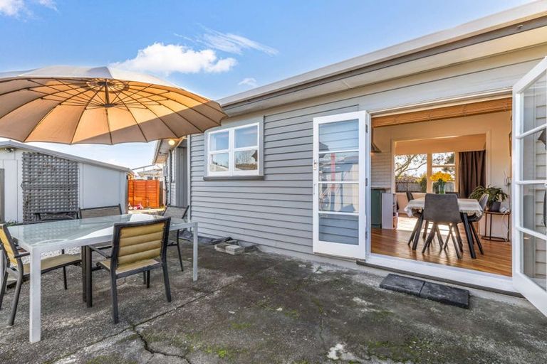 Photo of property in 13 Mako Mako Road, Levin, 5510