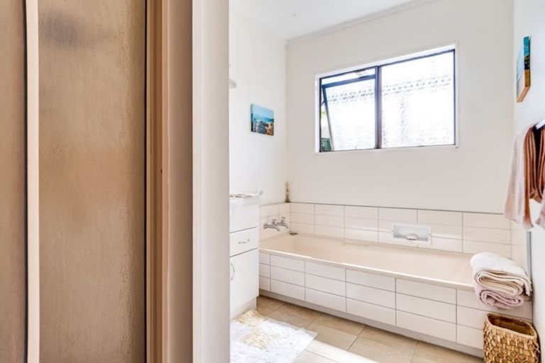 Photo of property in 228 Whirinaki Road, Eskdale, Napier, 4182