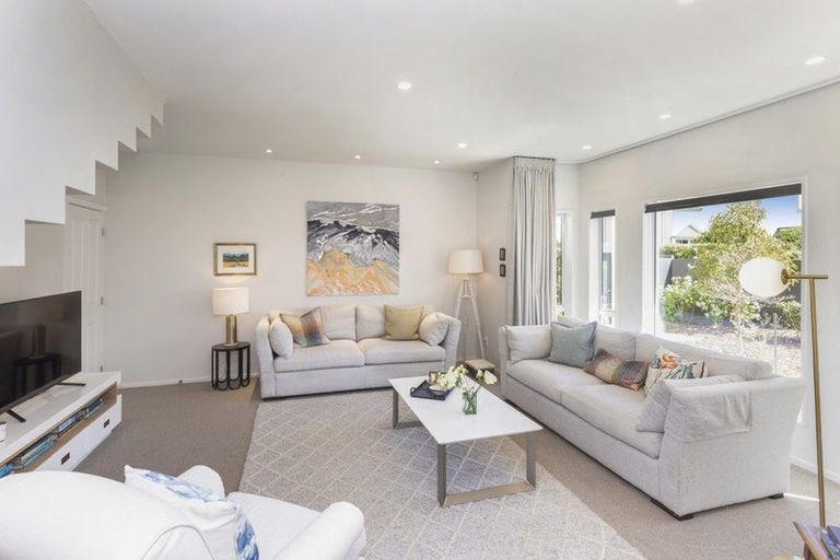 Photo of property in 30 Chateau Drive, Burnside, Christchurch, 8053