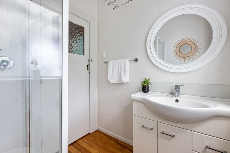 Photo of property in 11 Richmond Road, Clive, Hastings, 4180