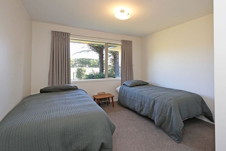 Photo of property in 70 Airedale Road, Weston, Oamaru, 9492