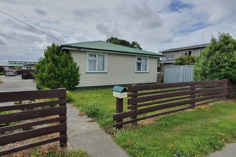 Photo of property in 23 Fraser Street, Waikiwi, Invercargill, 9810