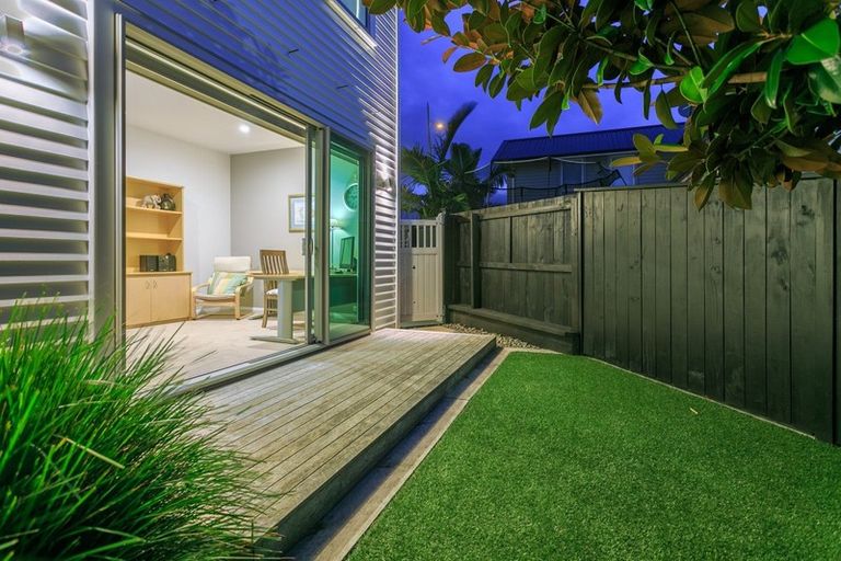 Photo of property in 17 Waiarohia Place, Hobsonville, Auckland, 0616