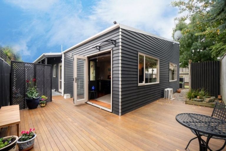 Photo of property in 30 Knowles Street, Terrace End, Palmerston North, 4410