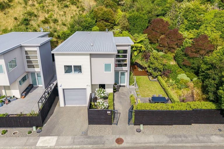 Photo of property in 36e Erlestoke Crescent, Churton Park, Wellington, 6037