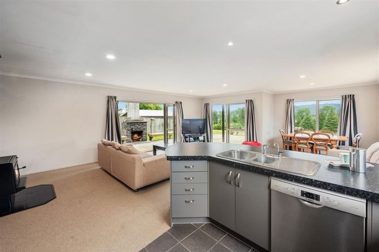 Photo of property in 15 Rewa Street, Mangakino, 3421