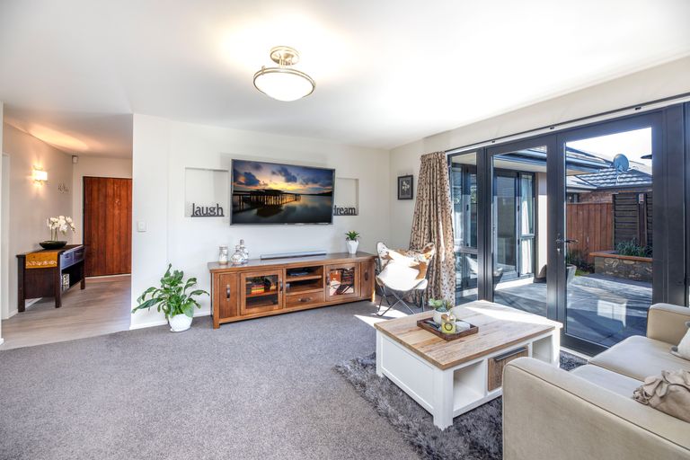 Photo of property in 7 Baltic Place, Northwood, Christchurch, 8051