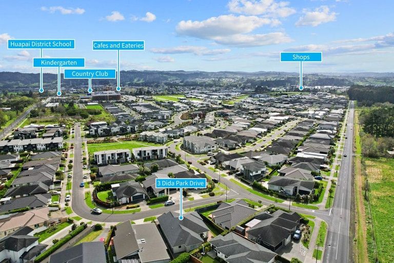 Photo of property in 3 Dida Park Drive, Kumeu, 0810