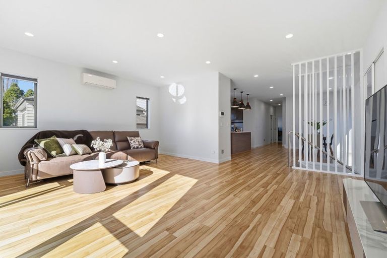 Photo of property in 2/65 Francis Street, Hauraki, Auckland, 0622