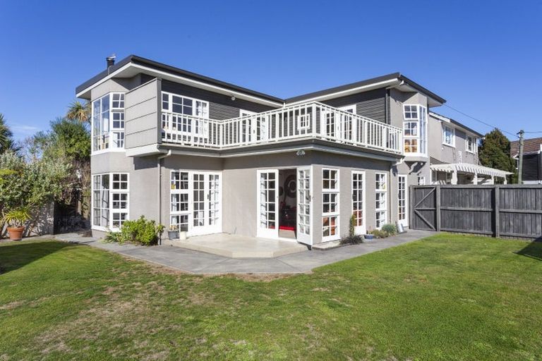 Photo of property in 52 Bristol Street, St Albans, Christchurch, 8014