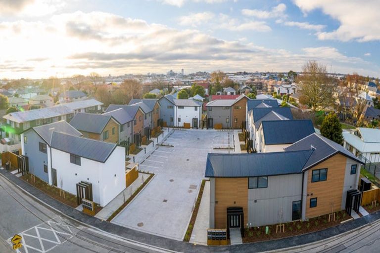 Photo of property in 16/25 Hargest Crescent, Sydenham, Christchurch, 8023