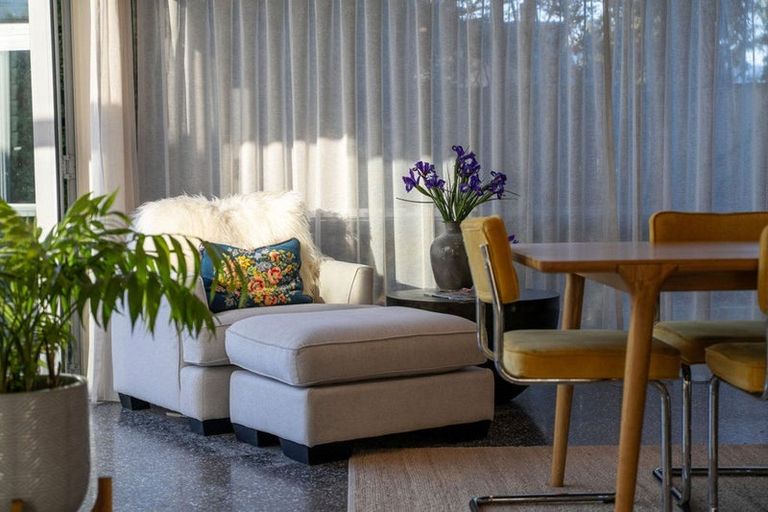 Photo of property in 3 Rere Road, Lake Hayes, Queenstown, 9304