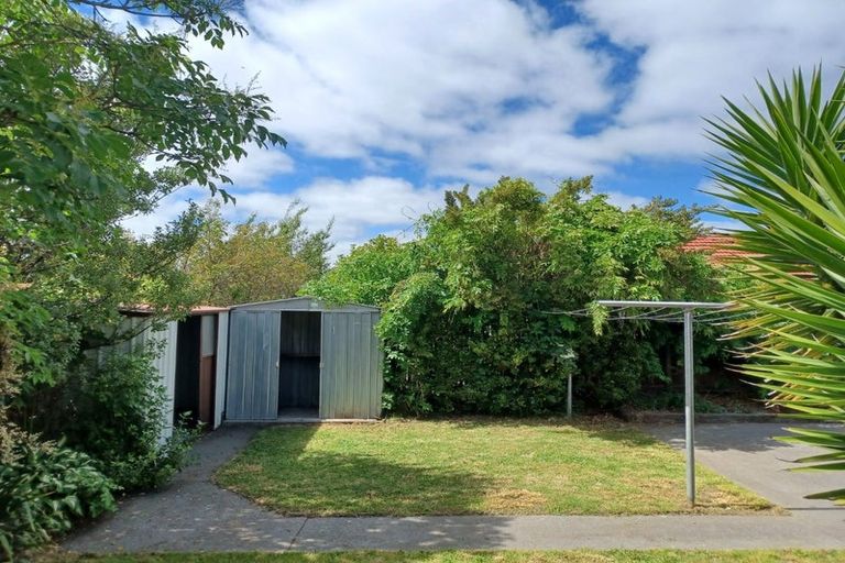Photo of property in 18 Cardinal Drive, Hillmorton, Christchurch, 8025