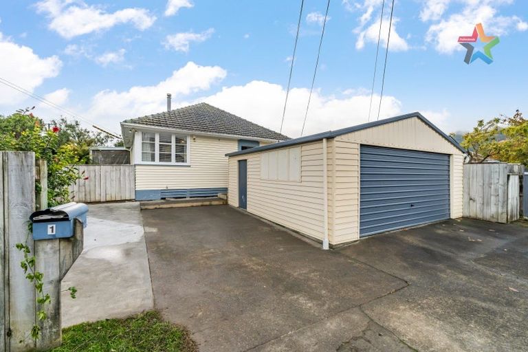 Photo of property in 1 Waldie Grove, Avalon, Lower Hutt, 5011