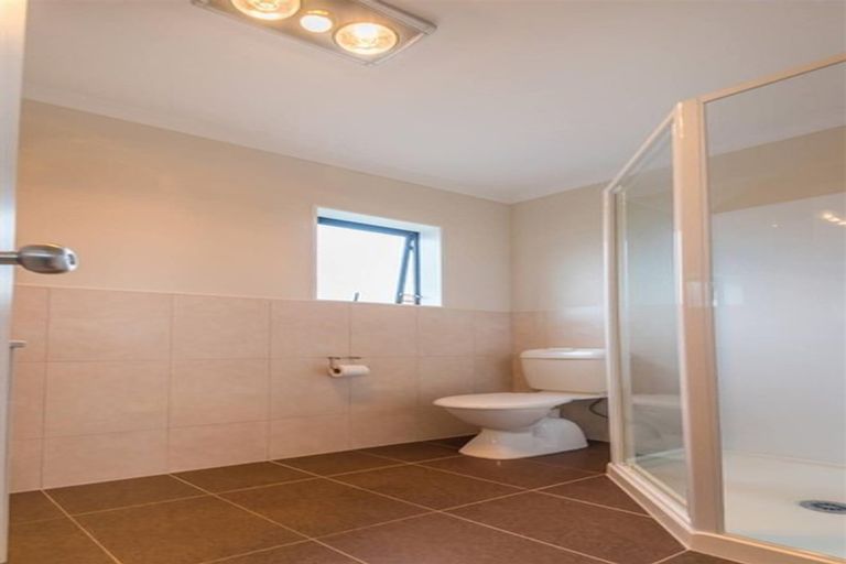 Photo of property in 48 Kirikiri Drive, Papakura, 2110