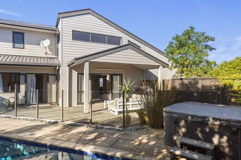 Photo of property in 21 Deanna Drive, West Harbour, Auckland, 0618