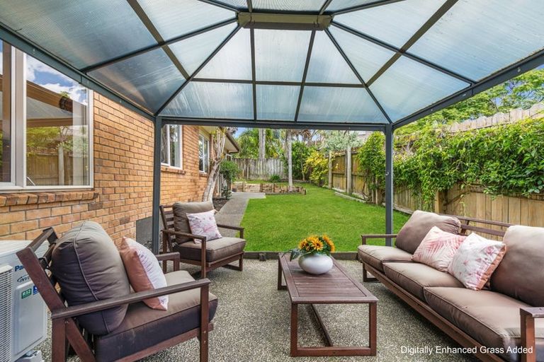 Photo of property in 8 Neaptide Close, Red Beach, 0932